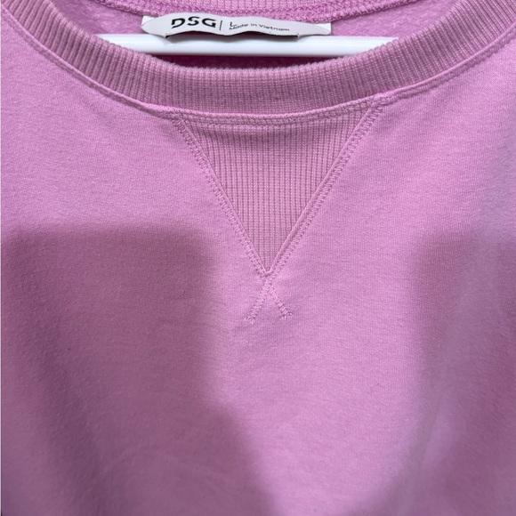 DSG women’s large pink pullover crewneck sweater. Pre-loved excellent condition. - Picture 2 of 3